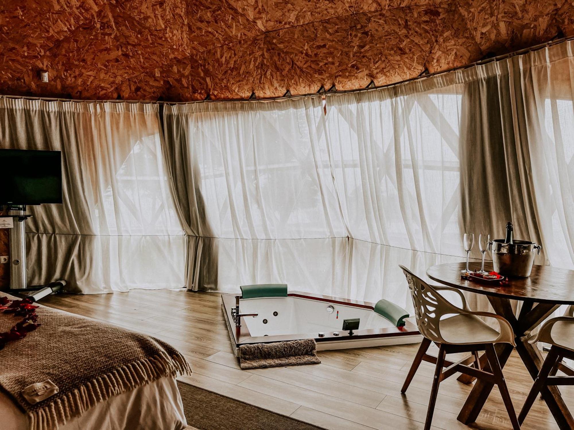 Natura Glamping Alcongosta Ngoại thất bức ảnh